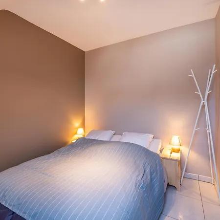 Apartment In Koksijde Near The Beach, Cleaning Included * 코크시데