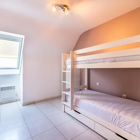 아파트 Apartment In Koksijde Near The Beach, Cleaning Included